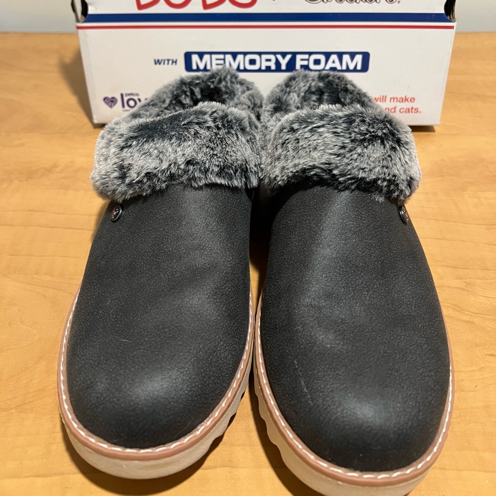 Bob’s from Skechers Memory Foam Slippers in box